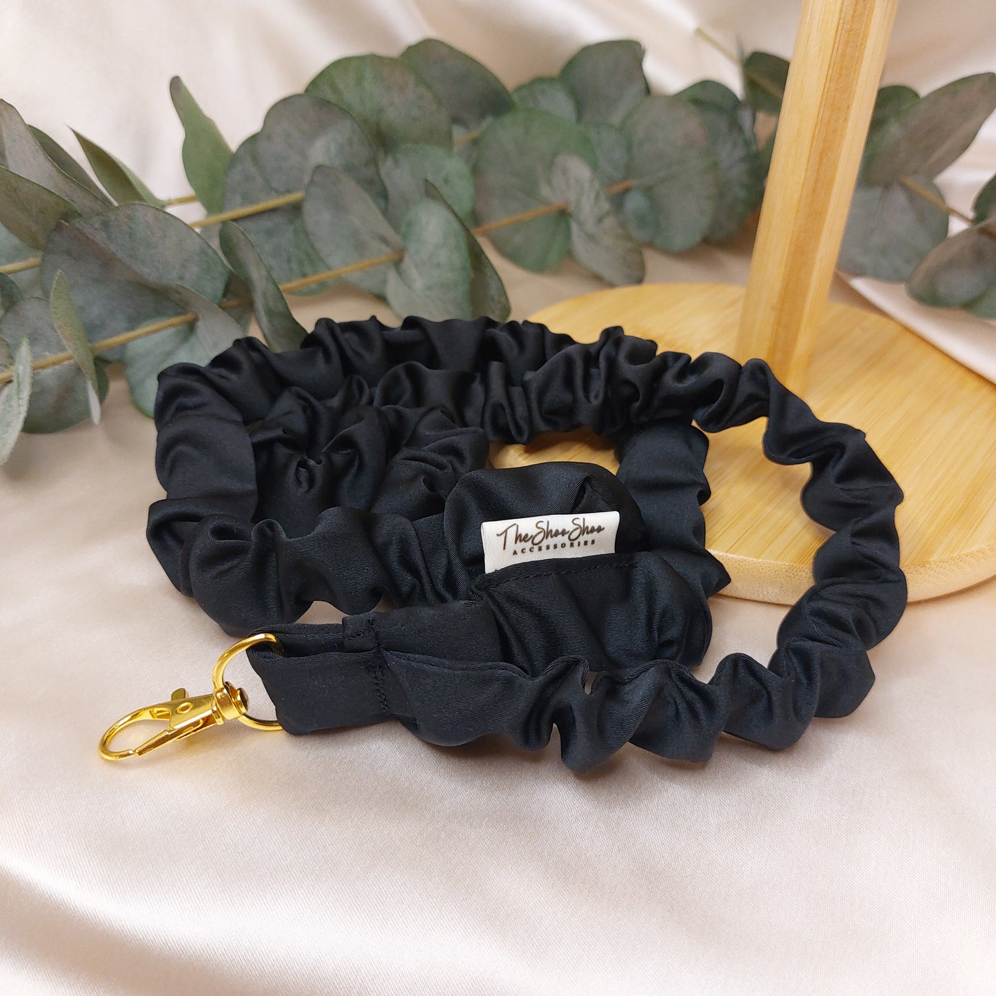 Scrunchie Nyckelband Jet Black elastisk med nyckelkrok