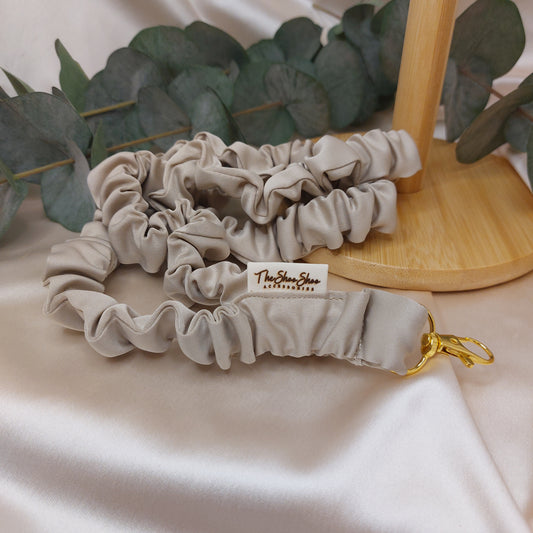 Scrunchie Nyckelband Latte Beige elastisk med nyckelkrok