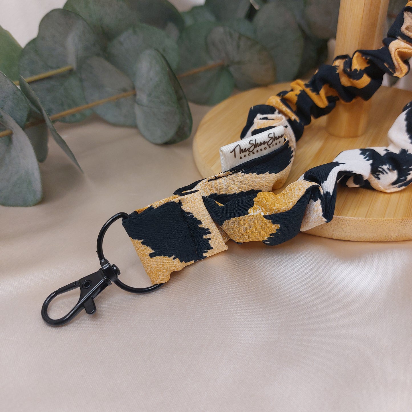 Scrunchie Nyckelband True Tiger med nyckelkrok