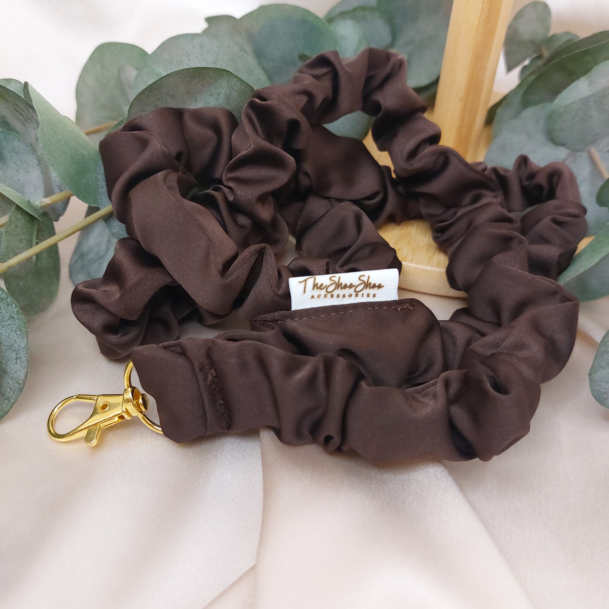 Scrunchie Nyckelband Chokladmousse mörkbrun elastisk med nyckelkrok