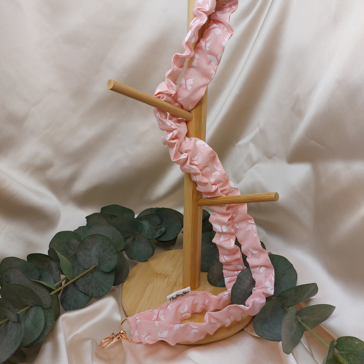 Scrunchie Nyckelband Rosa fjärilar elastisk med nyckelkrok